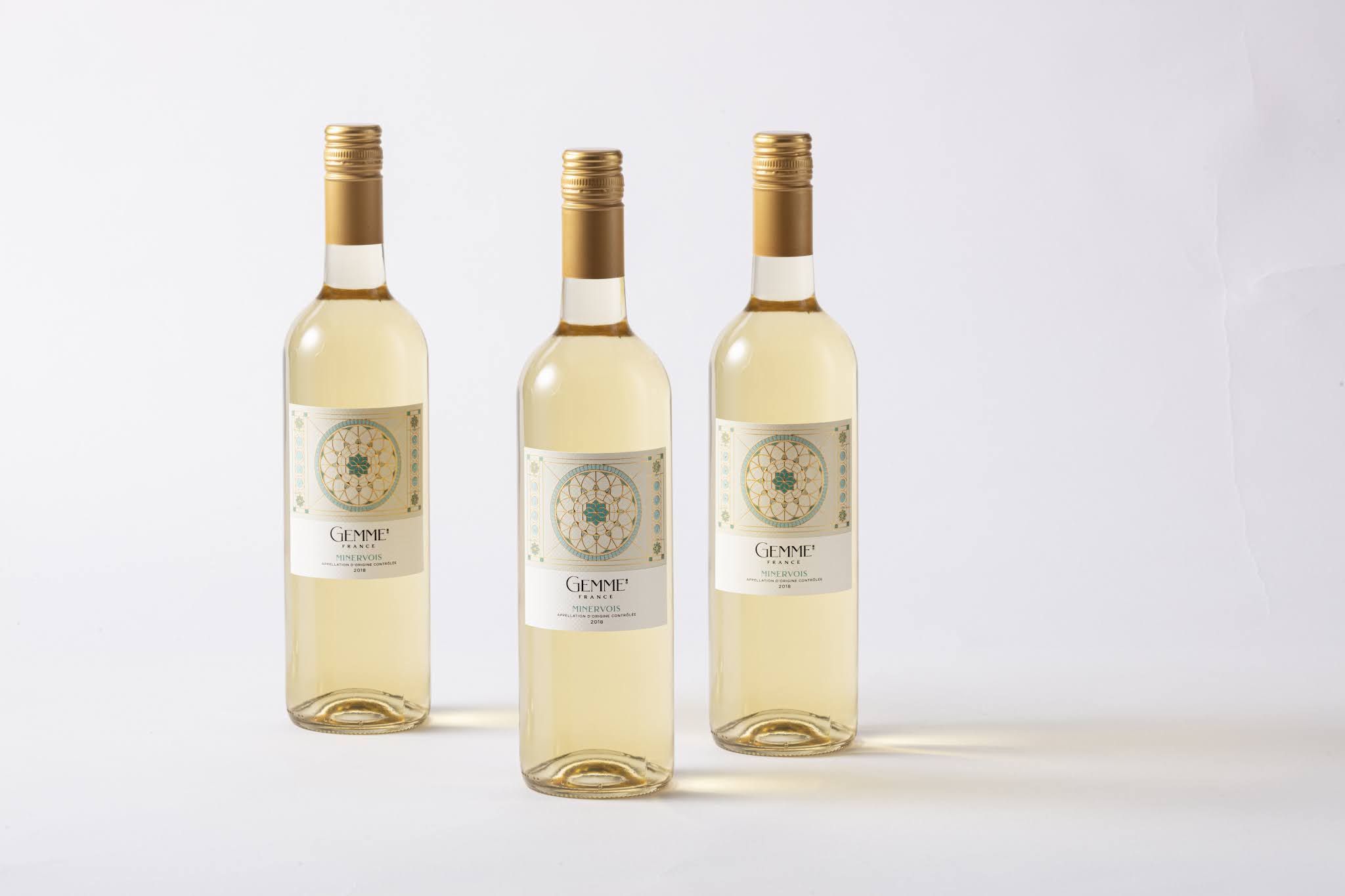 柔版印刷燙金SS清漆壓花紙葡萄酒包裝設(shè)計(圖2) 柔版印刷燙金SS清漆壓花紙葡萄酒包裝設(shè)計(圖2)